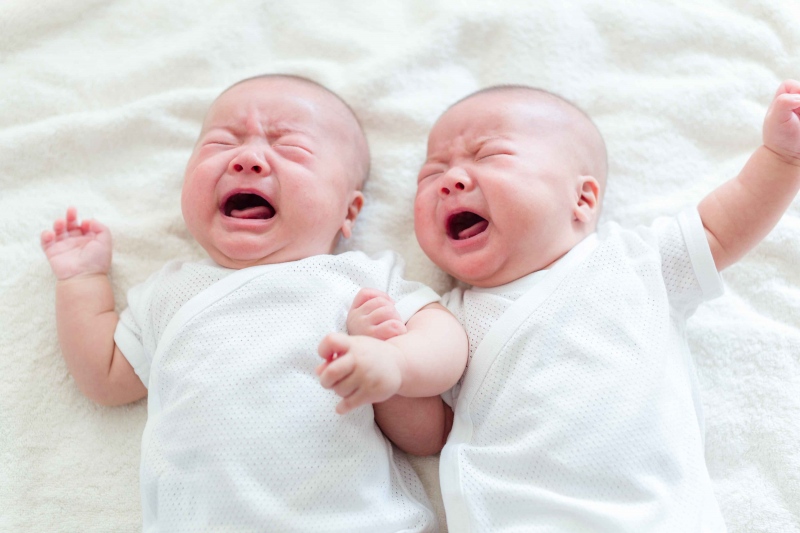三个月宝宝吐奶严重怎么回事宝宝吐奶怎么预防呢